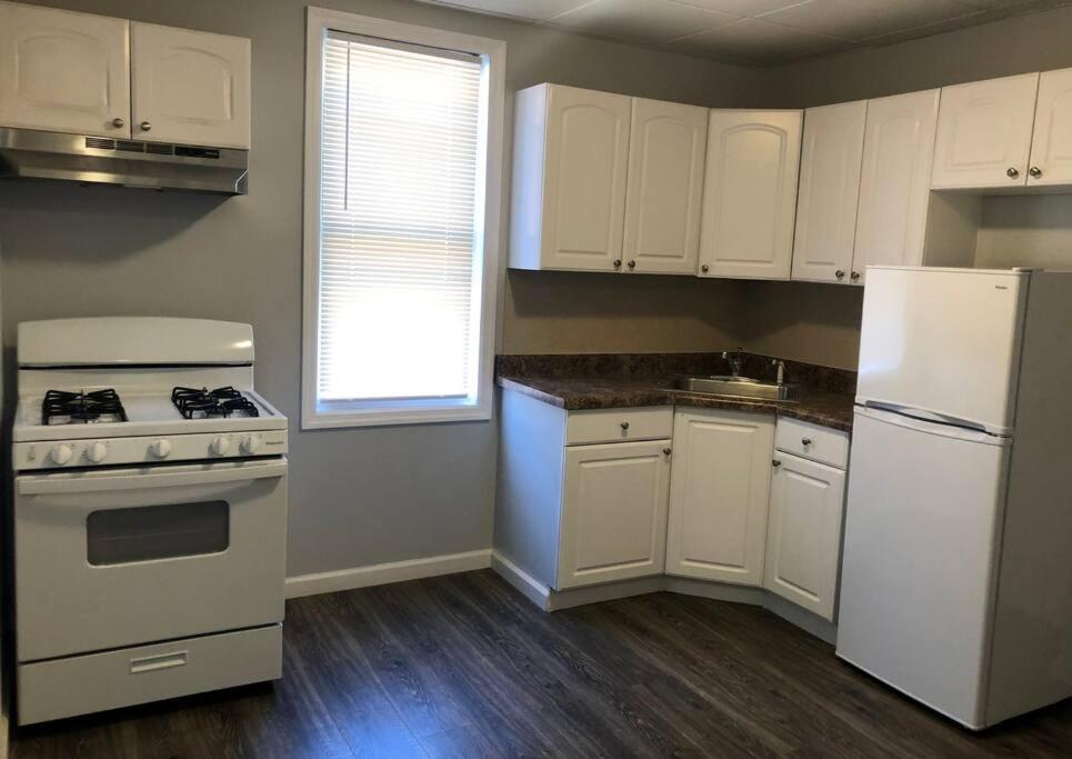 Private 2-Bedroom With Free Parking And Direct Bus To Nyc Manhattan Only 2 Blocks Away Linden Dış mekan fotoğraf